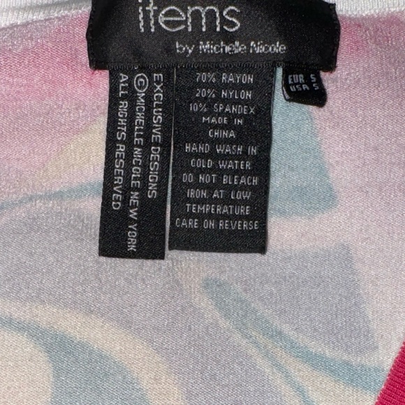 Women’s Michelle Nicole top thick cotton and beautiful beaded flowers size Small - Picture 9 of 9